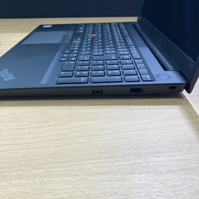 【甲府飯田店】中古  Lenovo ThinkPad E15 (INTEL Core i3 10110U 2.1GHz/8GB/SSD256GB/-/オンボード/15.6/1920x1080/Wi-Fi/WEBCAM/W11H64) 178719 