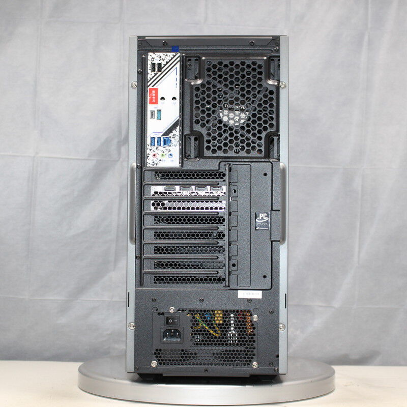 【中古美品】ドスパラ Prime Note Galleria IW2 ドスパラ、Core i7搭載の17.3型ワイド液晶内蔵ゲーミングノート