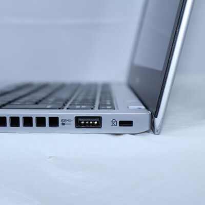 【通販センター】中古  NEC VersaPro タイプVB PC-VKM17BZG4 (Core i5 8350U/8GB/SSD256GB/-/オンボード/12.5/1366x768/Wi-Fi/WEBCAM/W11H64 MAR) 186208 