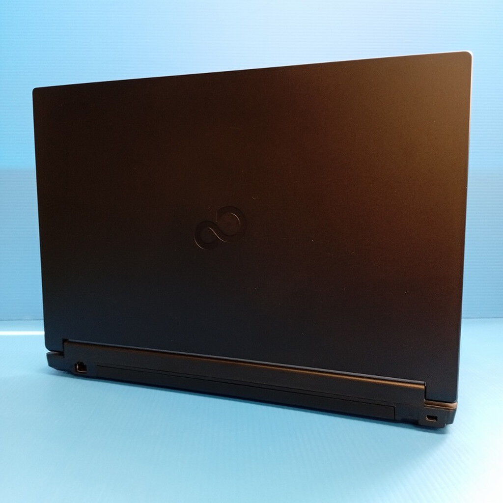 中古 Fujitsu LIFEBOOK A5513/RX (Core 5 120U/16GB/SSD256GB/SMt