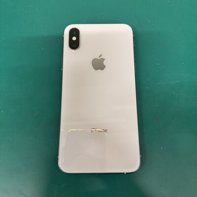 【浦添城間店(沖縄)】中古  【au】Apple iPhoneSE 4.7インチ (第2世代/2020) 64GB (ブラック) MHGP3J/A 新パッケージ版 146173 