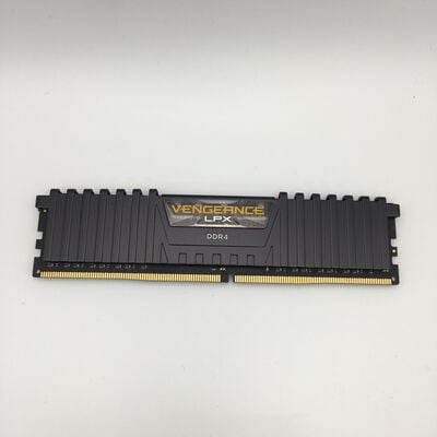 【秋葉原本店】中古  PC4-21300 16GB デスクトップ用(DDR4-2666) 135638 