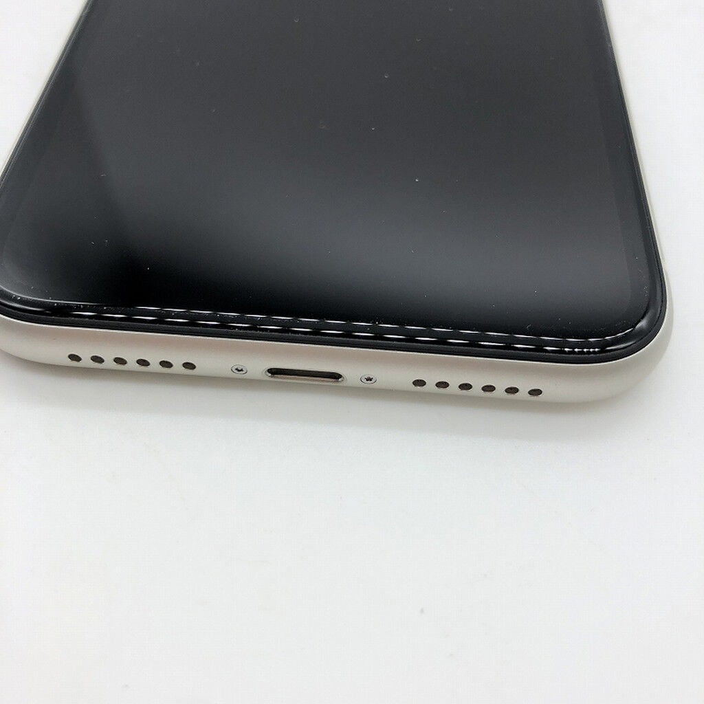 中古 【SIMロック解除済み】【docomo】 Apple iPhone11 128GB