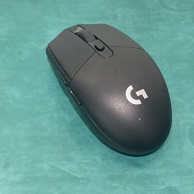 【浦添城間店(沖縄)】中古  Logicool G304 (LIGHTSPEED ワイヤレスゲーミングマウス ブラック) 146969 