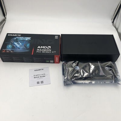 【盛岡都南店】中古  GIGABYTE GV-R9060XTGAMING OC-16GD (RX9060XT 16G) 179900 