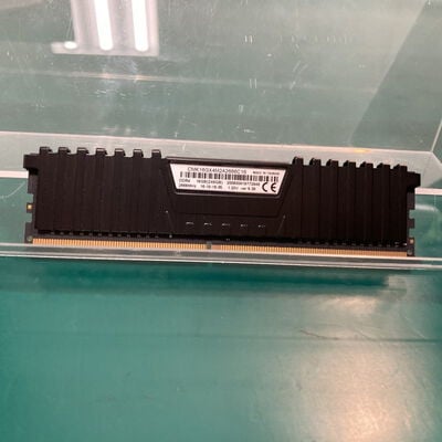 【富山本郷店】中古  PC4-21300 8GB デスクトップ用(DDR4-2666) 126165 