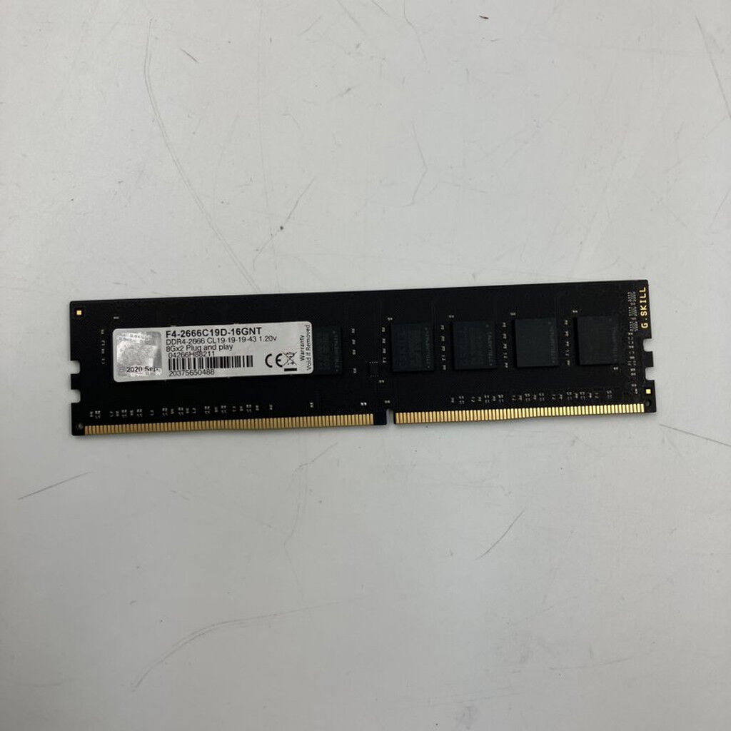 中古 PC4-21300 8GB デスクトップ用(DDR4-2666) 126165 （384342