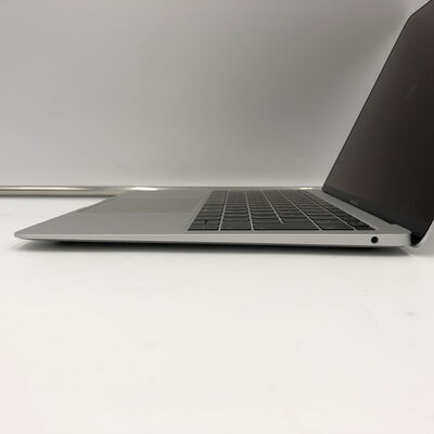 【福井日之出店】中古  Apple MacBook Air 2018 （13.3インチ/Core i5 1.6GHz/8GB/128GB/シルバー） MREA2J/A 139730 