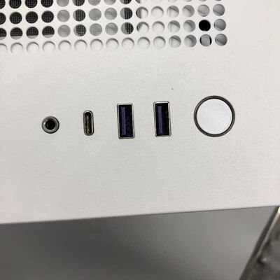 【郡山安積店】中古  自作パソコン(i7 13700KF/32GB/SSD1TB+1TB+1TB+2TB/RX9070XT/OSなし) 4640002639 