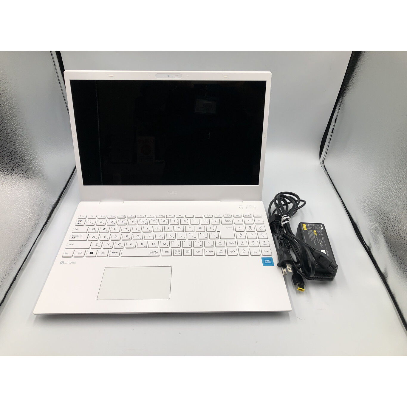 中古 NEC LAVIE N15 PC-N1525HAW-T(Celeron 7305/8GB/SSD256GB/DVD