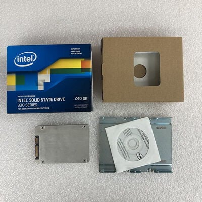 【京都店】中古  Intel 330 SSDSC2CT240A3K5(2.5"SATA 6.0 240GB MLC) 121463 