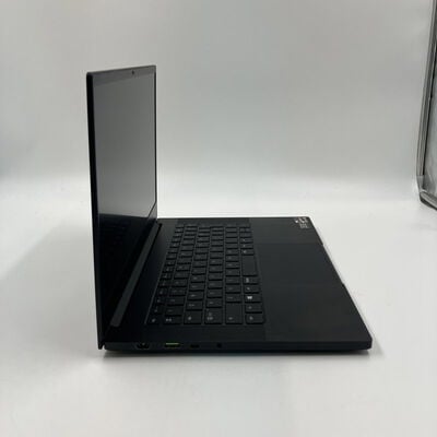 【なんば店】中古  Razer Blade 14 - RZ09-0370BJA3 (Ryzen 9 5900HX/16GB/SSD1TB/RTX3070/WLAN/14WQHD) 3280022555 