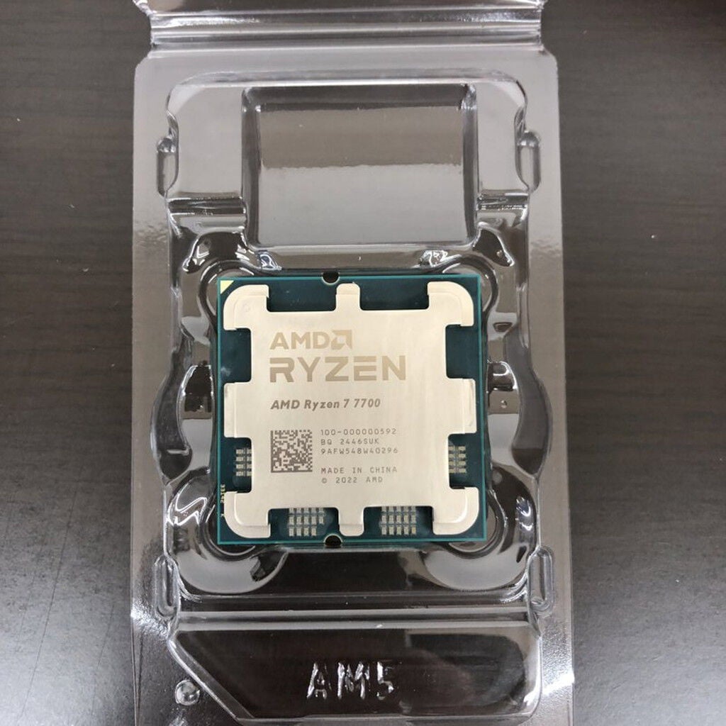 中古 AMD Ryzen 7 7700 (AM5/3.8GHz/40M/C8/T16/65W) 154483 （393939