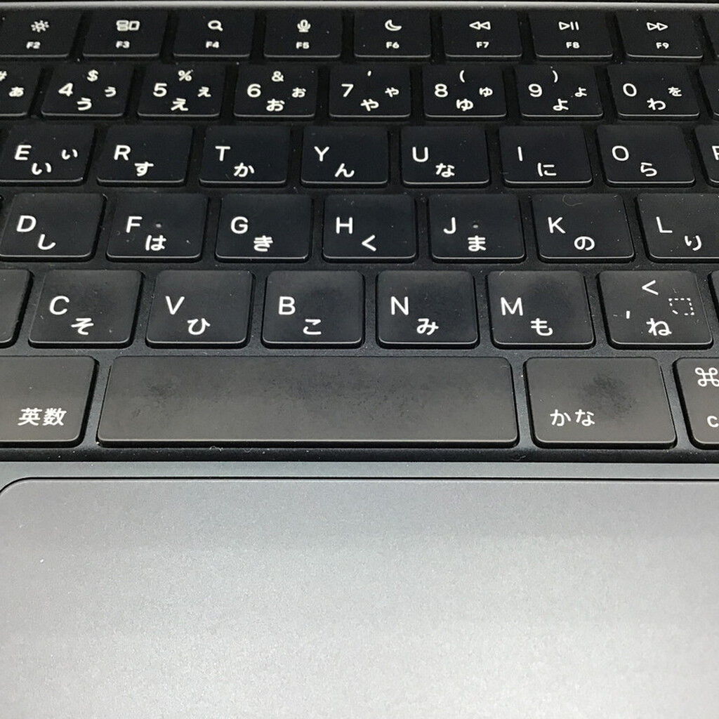 中古 Apple MacBook Air 13インチ M2(CPU:8C/GPU:8C) 16GB/256GB