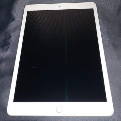 【横浜駅前店】中古  Apple iPad 10.2インチ (第8世代/2020) Wi-Fi 32GB シルバー MYLA2J/A 143619 