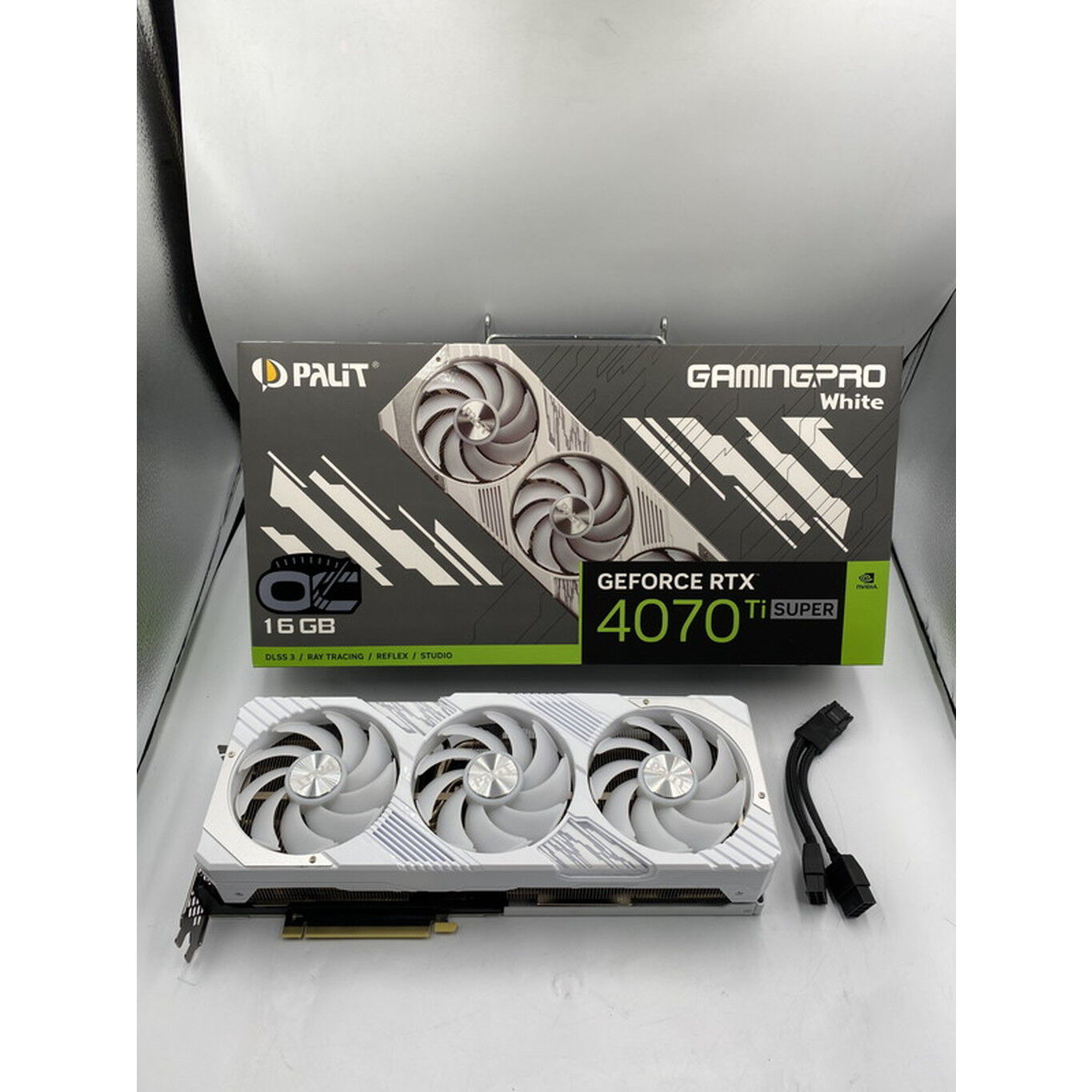中古 Palit NED47TST19T2-1043W GamingPro White OC (RTX4070Ti SUPER