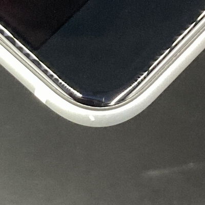 【熊本浜線店】中古  【au】Apple iPhoneSE 4.7インチ (第2世代/2020) 64GB (ホワイト) MHGQ3J/A 新パッケージ版 146172 