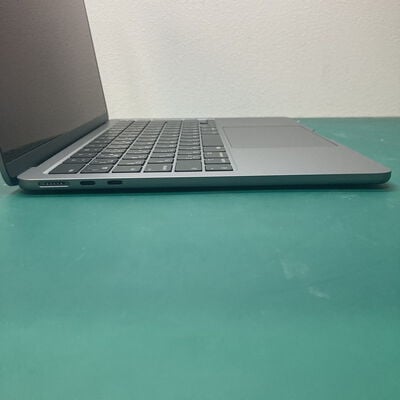 【浦添城間店(沖縄)】中古  Macbook Air RFB MBA 13.6 SPG/8C GPU/8GB/256GB-JPN MLXW3J/A 165331 