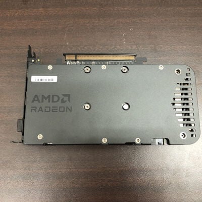 【福山ココローズ店】中古  玄人志向 RD-RX9060XT-E16GB/DF (RX9060XT 16G) 179907 