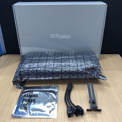 【甲府飯田店】中古  ZOTAC ZT-D40730R-10P (4070Ti SUPER 16GB) 1460026574