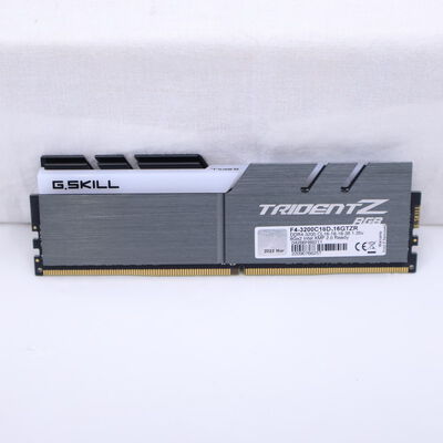 【通販センター】中古  PC4-25600 8GB デスクトップ用(DDR4-3200) 140727 
