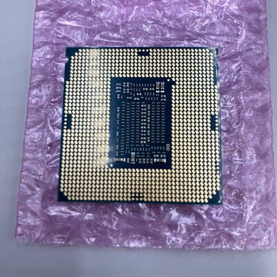 【熊本浜線店】中古  INTEL Core i7 8700 (1151/3.20GHz/12M/C6/T12) 136198 