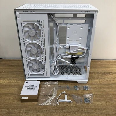 【津ラッツ店】中古  CORSAIR CC-9011281-WW (RGB E-ATX ｶﾞﾗｽ WH) 4990001331 