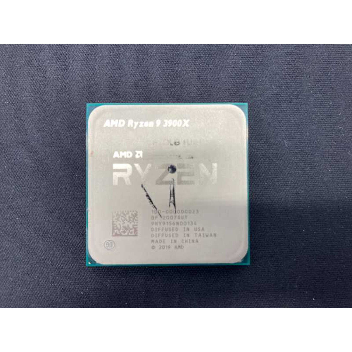 中古 AMD Ryzen 9 3900X (AM4/3.8/70M/C12/T24/105W) 140023 （332363
