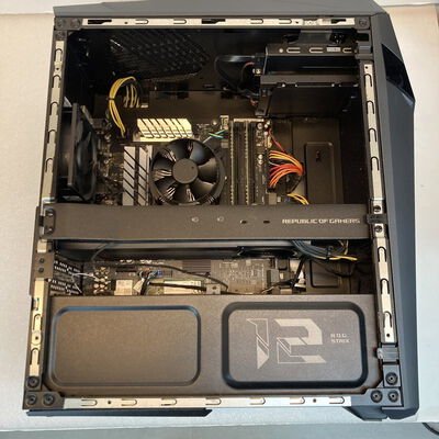 【京都店】中古  ASUS ROG STRIX GL12CM (Core i7 8700/32GB/SSD256GB+HDD1TB/DVD-MULTI/GTX1070 8GB/OS無し) 3180007001 