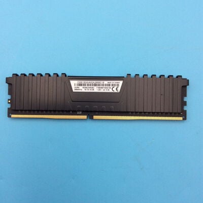 【秋葉原本店】中古  PC4-21300 8GB デスクトップ用(DDR4-2666) 126165 