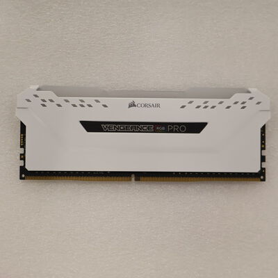 【通販センター】中古  PC4-25600 8GB デスクトップ用(DDR4-3200) 140727 