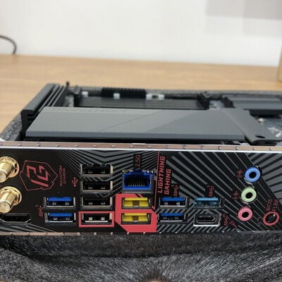 【宇都宮鶴田店】中古  ASRock B650 PG Lightning WiFi (B650 AM5 ATX DDR5) 5280000849 