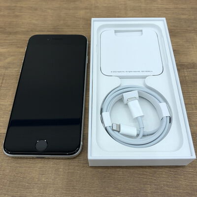 【宇都宮鶴田店】中古  【au版SIMフリー】Apple iPhoneSE 4.7インチ (第3世代) 128GB (スターライト) MMYG3J/A 154852【在庫処分!】 