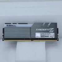 中古  PC4-19200 16GB デスクトップ用(DDR4-2400) 135639 