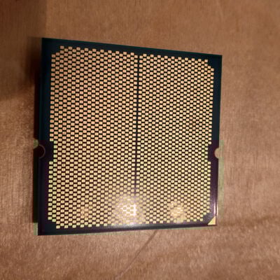 【鹿児島店】中古  AMD Ryzen 7 9800X3D (AM5/4.7/104M/C8/T16/120W) 172566 