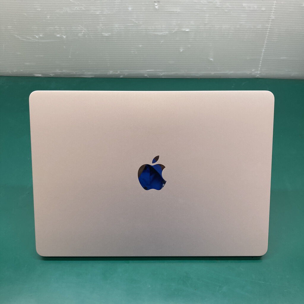 中古 Apple MacBook Air M2 2022 FLXY3J/A (Apple M2/8GB/SSD 256GB
