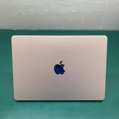 【浦添城間店(沖縄)】中古  Apple MacBook Air M2 2022 FLXY3J/A (Apple M2/8GB/SSD 256GB/13.6/2560 x 1664 Liquid Retina/Wifi) 194663 