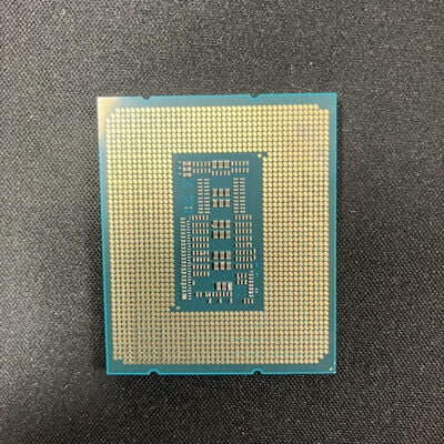 【大宮店】中古  INTEL Core i7 13700F (1700/2.1G/30M/C16/T24) 154211 
