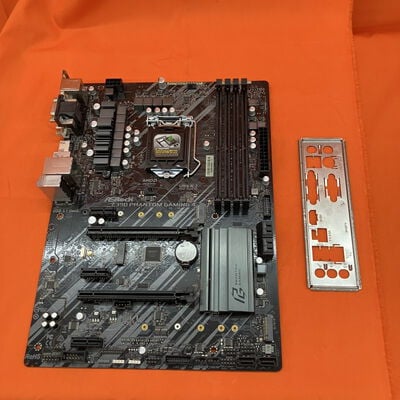 【なんば店】中古  ASRock Z390 Phantom Gaming 4 (Z390 1151 ATX DDR4) 138883 