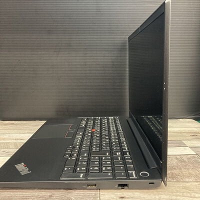 【広島店】中古  LENOVO E15 Gen2 MSO 指紋認証あり (Intel Core i5 1135G7 2.4GHz/8GB/SSD256GB/-/オンボード/15.6/1920x1080/GbE/Wi-Fi/WEBCAM/W11P/Microsoft Office Home and Business 2024) 188489 