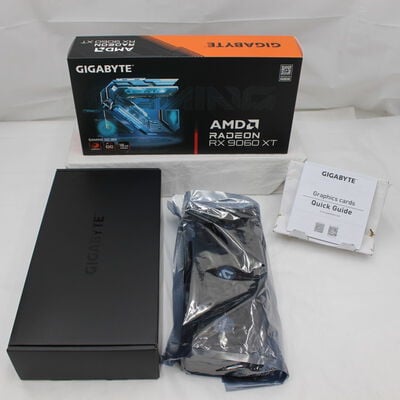 【通販センター】中古  GIGABYTE GV-R9060XTGAMING OC-16GD (RX9060XT 16G) 179900 