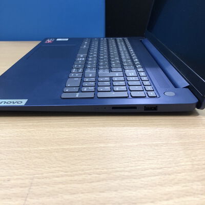 【甲府飯田店】中古  Lenovo IdeaPad Slim3 (Ryzen 7 7730U/16GB/SSD512GB/W11H) 4720001994 
