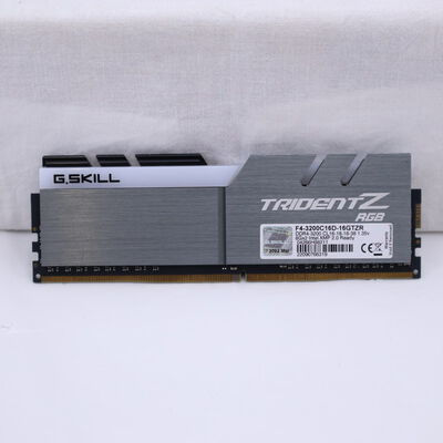【通販センター】中古  PC4-25600 8GB デスクトップ用(DDR4-3200) 140727 