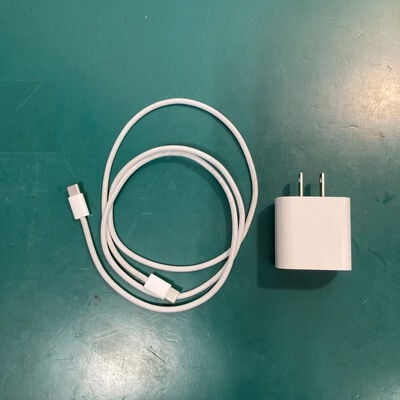 【富山本郷店】中古  Apple iPad Pro 11 （第4世代/2022） Wi-Fi 256GB シルバー 国内版SIMロックフリー FNXF3J/A 4760001648 