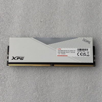 【甲府飯田店】中古  PC5-44800 16GB デスクトップ用 149153 