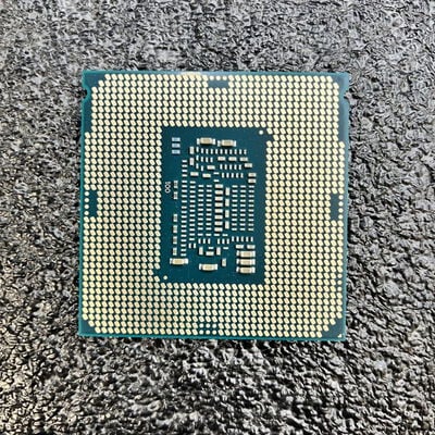 【熊本浜線店】中古  INTEL Core i3 8100 (1151/3.60GHz/6M/C4/T4) 136202 
