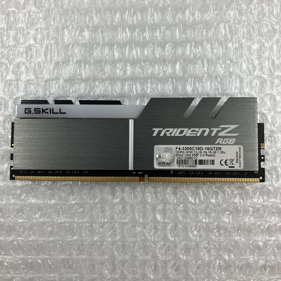 【秋葉原本店】中古  PC4-25600 8GB デスクトップ用(DDR4-3200) 140727 
