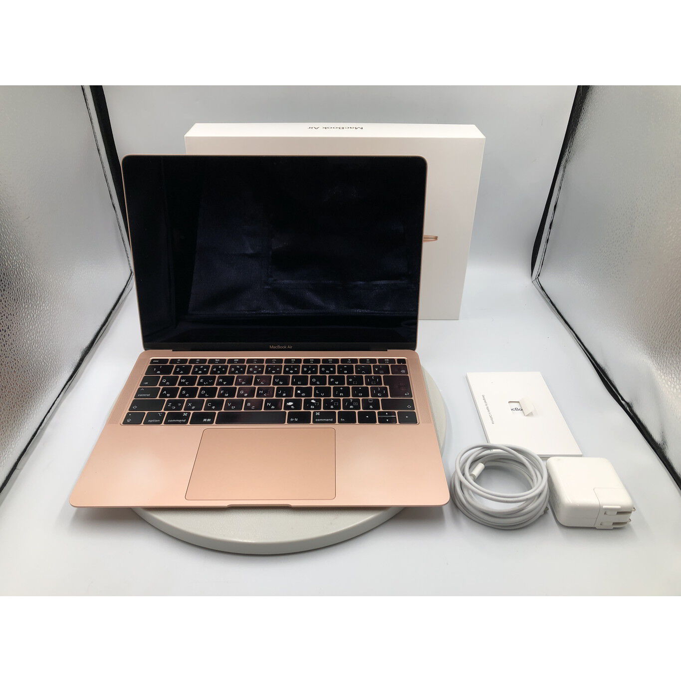 中古 Apple MacBook Air 13インチ (i5 1.6GHz/16GB/512GB) ゴールド