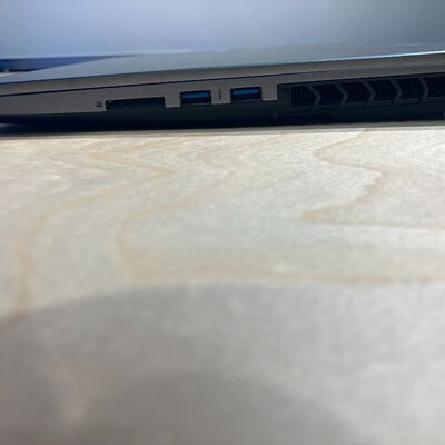 【鹿児島店】中古  Thirdwave raytrek R5-RL5(i7-13700H/16GB/SSD1TB/なし/RTX4050/15.6/2560×1440/W11P) 4700000615【8/21価格改定!】 