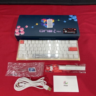 【静岡東瀬名店】中古  Ducky One 2 Mini Pure White RGB 60% version 銀軸 5140001411 